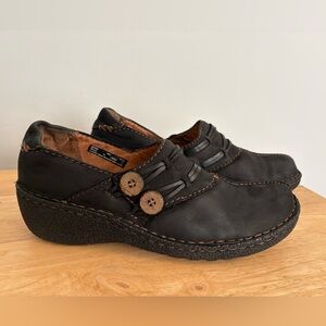 Clarks Artisan Slip On Leather Shoes Women's 8M Black Comfort Casual Wedge Heel
